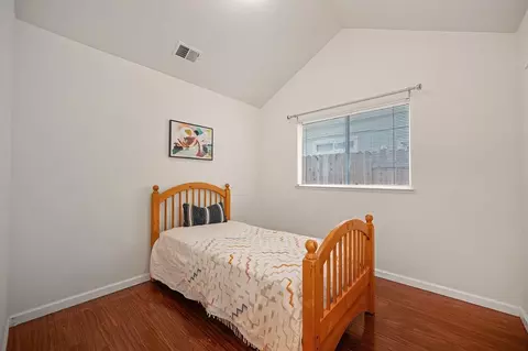 Bedroom - 1802 Valdora St, Davis, CA 95618 photo 2 of 5