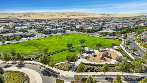 View/Area - 6951 Pickering St, Tracy, CA 95377 photo 3 of 14