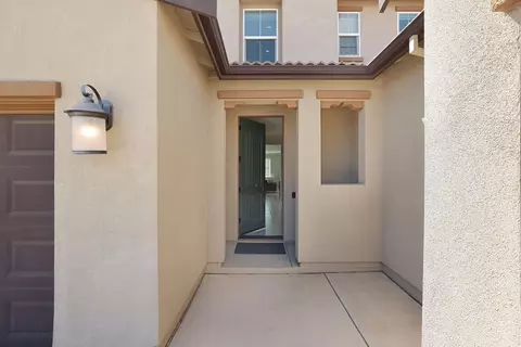 Entry Way - 6951 Pickering St, Tracy, CA 95377 photo 1 of 9