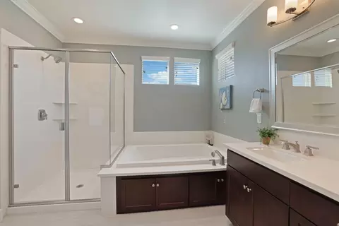 Bath - 6951 Pickering St, Tracy, CA 95377 photo 6 of 7