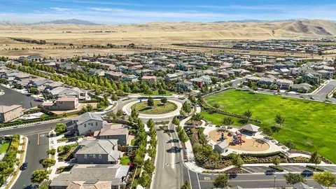 View/Area - 6951 Pickering St, Tracy, CA 95377 photo 4 of 14