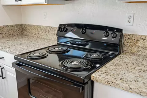 Kitchen - 421 Laurel Ave, Modesto, CA 95351 photo 3 of 3