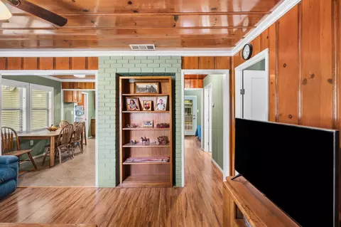Entry Way - 4904 E Harvest Rd, Acampo, CA 95220 photo 2 of 4