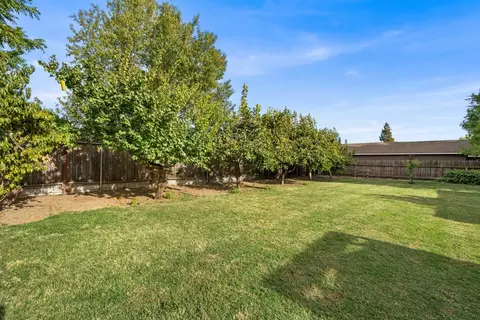Exterior - 4904 E Harvest Rd, Acampo, CA 95220 photo 17 of 19
