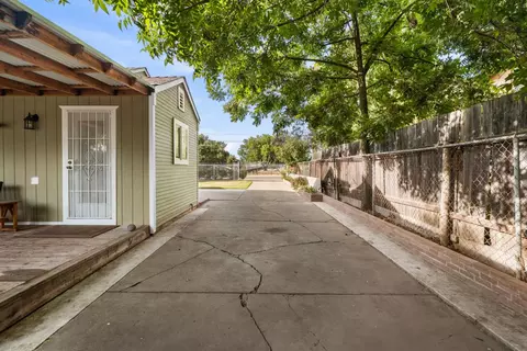 Exterior - 4904 E Harvest Rd, Acampo, CA 95220 photo 10 of 19