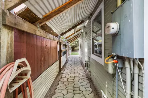 Entry Way - 4904 E Harvest Rd, Acampo, CA 95220 photo 1 of 4