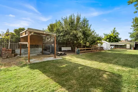 Exterior - 4904 E Harvest Rd, Acampo, CA 95220 photo 12 of 19