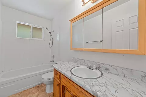 Bath - 1160 Madrone Ln, Placerville, CA 95667 photo 3 of 3