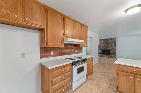 Kitchen - 1160 Madrone Ln, Placerville, CA 95667 photo 4 of 6