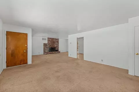 Living - 1160 Madrone Ln, Placerville, CA 95667 photo 3 of 10