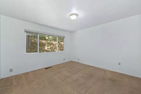Bedroom - 1160 Madrone Ln, Placerville, CA 95667 photo 1 of 6