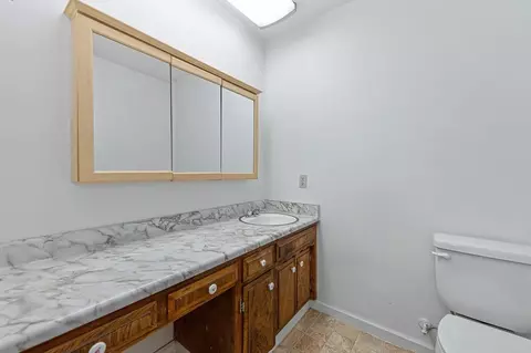 Bath - 1160 Madrone Ln, Placerville, CA 95667 photo 1 of 3