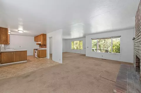 Living - 1160 Madrone Ln, Placerville, CA 95667 photo 8 of 10