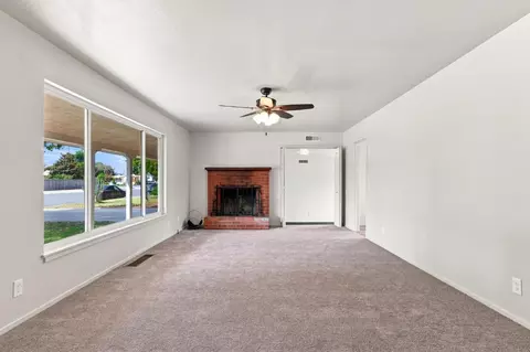 Living - 1148 I St, Williams, CA 95987 photo 2 of 4