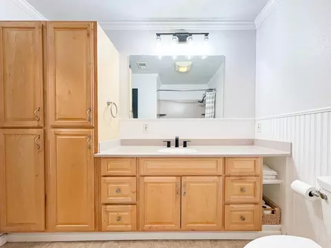 Bath - 461 Adair St, Elverta, CA 95626 photo 2 of 3