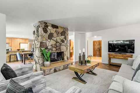 Living - 631 Eisenhower St, Davis, CA 95616 photo 3 of 3