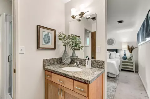 Bath - 631 Eisenhower St, Davis, CA 95616 photo 1 of 9