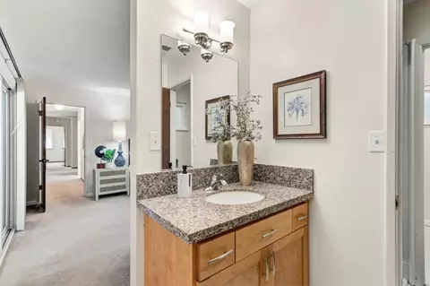 Bath - 631 Eisenhower St, Davis, CA 95616 photo 4 of 9