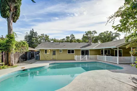 Exterior - 631 Eisenhower St, Davis, CA 95616 photo 12 of 18