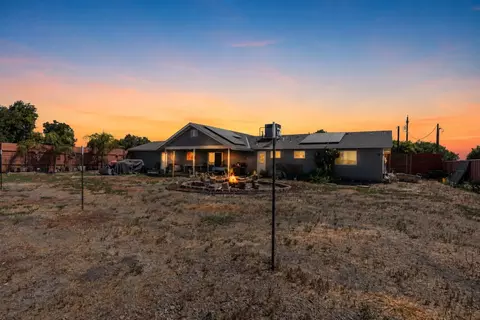 Exterior - 17225 Custer Ave, Dos Palos, CA 93620 photo 5 of 11