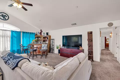 Entry Way - 17225 Custer Ave, Dos Palos, CA 93620 photo 1 of 2