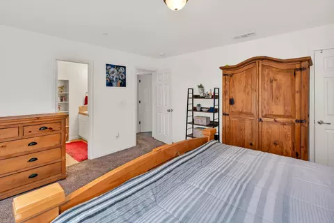 Bedroom - 17225 Custer Ave, Dos Palos, CA 93620 photo 4 of 4