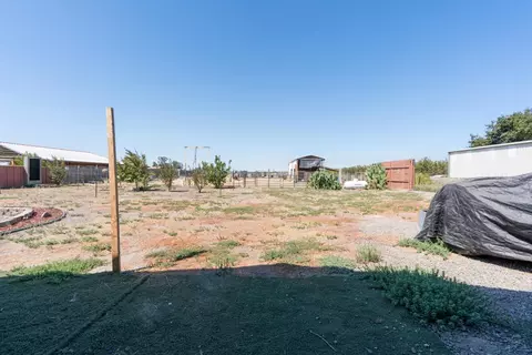 Exterior - 17225 Custer Ave, Dos Palos, CA 93620 photo 11 of 11