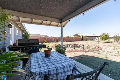 Exterior - 17225 Custer Ave, Dos Palos, CA 93620 photo 8 of 11