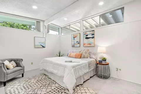 Bedroom - 808 K St, Davis, CA 95616 photo 1 of 9