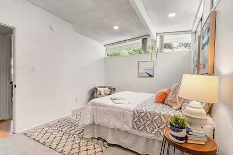 Bedroom - 808 K St, Davis, CA 95616 photo 2 of 9