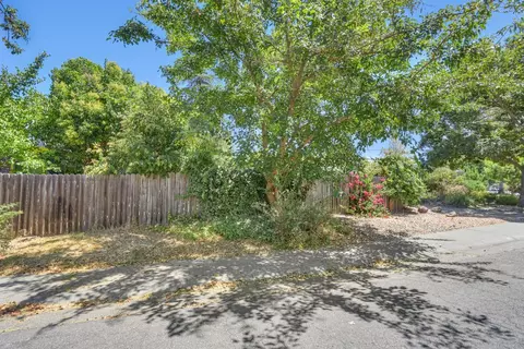 Exterior - 808 K St, Davis, CA 95616 photo 17 of 22