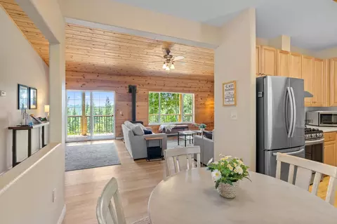 Dining - 2803 Fairway Dr, Arnold, CA 95223 photo 2 of 2
