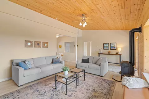 Living - 2803 Fairway Dr, Arnold, CA 95223 photo 3 of 4