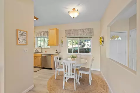 Dining - 2803 Fairway Dr, Arnold, CA 95223 photo 1 of 2