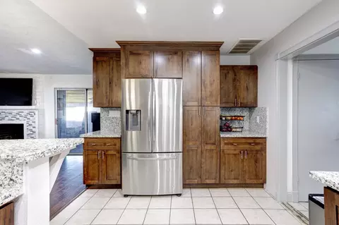 Kitchen - 2705 Stoneridge Dr, Modesto, CA 95355 photo 1 of 6