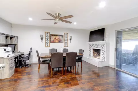 Dining - 2705 Stoneridge Dr, Modesto, CA 95355 photo 1 of 2