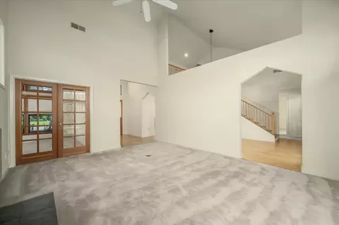 Living - 107 Almond Dr, Winters, CA 95694 photo 3 of 5
