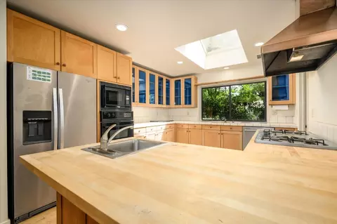 Kitchen - 107 Almond Dr, Winters, CA 95694 photo 2 of 4