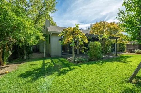 Exterior - 107 Almond Dr, Winters, CA 95694 photo 8 of 10