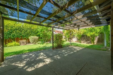 Exterior - 107 Almond Dr, Winters, CA 95694 photo 6 of 10