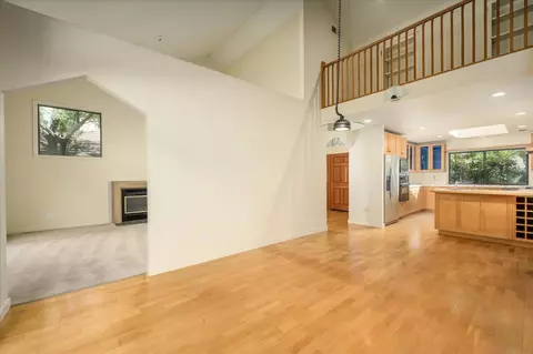 Living - 107 Almond Dr, Winters, CA 95694 photo 5 of 5