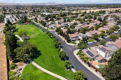 View/Area - 4738 Bonsai Ave, Tracy, CA 95377 photo 3 of 4