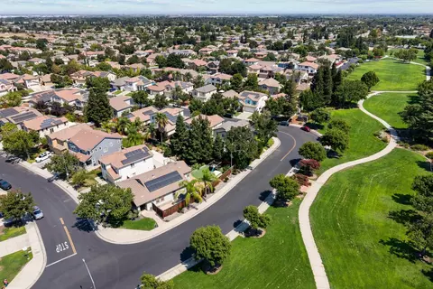 View/Area - 4738 Bonsai Ave, Tracy, CA 95377 photo 4 of 4