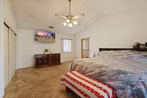 Bedroom - 21267 E Copperopolis Rd, Linden, CA 95236 photo 6 of 6