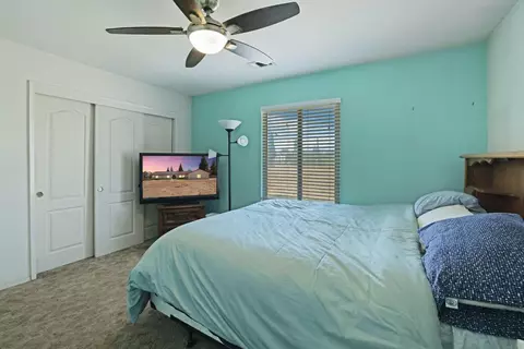 Bedroom - 21267 E Copperopolis Rd, Linden, CA 95236 photo 4 of 6