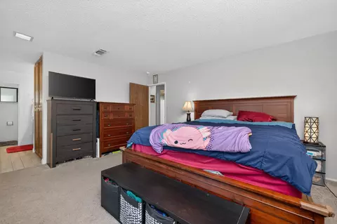 Bedroom - 5408 Engle Rd, Carmichael, CA 95608 photo 2 of 2