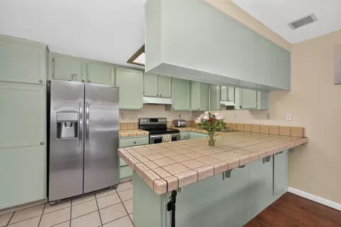 Kitchen - 5408 Engle Rd, Carmichael, CA 95608 photo 1 of 2