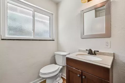 Bath - 2600 Trentwick Ct, Carmichael, CA 95608 photo 2 of 3