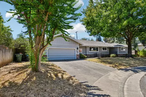 Exterior - 2600 Trentwick Ct, Carmichael, CA 95608 photo 2 of 6