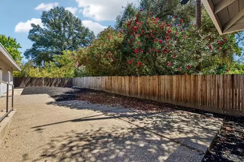Exterior - 2600 Trentwick Ct, Carmichael, CA 95608 photo 4 of 6